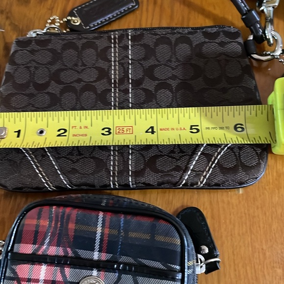 2 Wristlet Perfect for Credits Cards or Change - Picture 9 of 10
